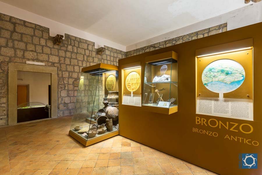 Museo della preistoria della Tuscia e della Rocca Farnese Valentano 05